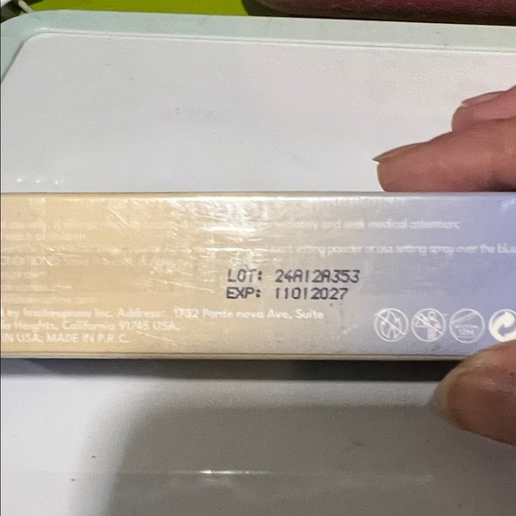 Liquid Blush - - Picture 2 of 3